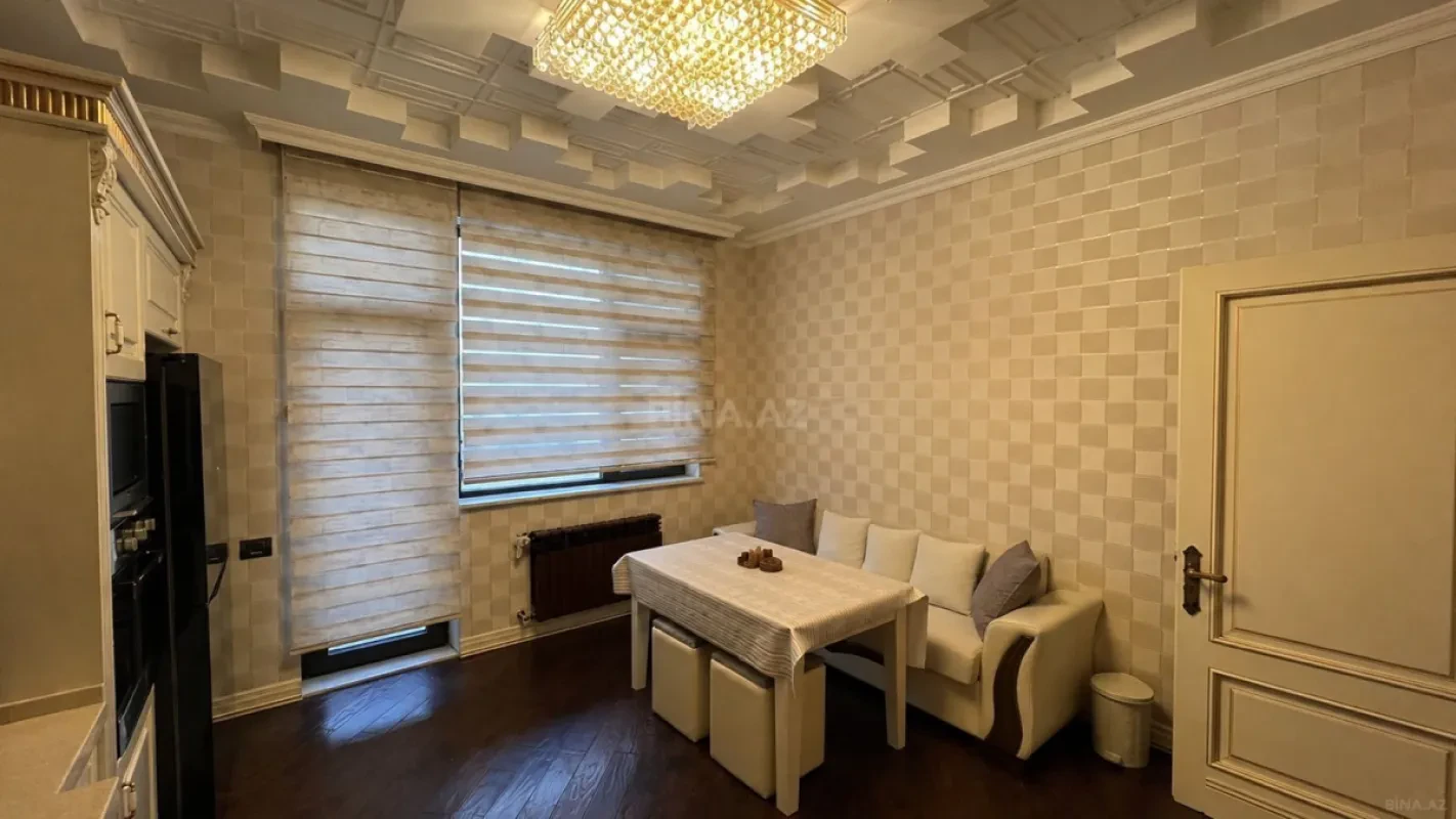 Kirayə verilir 3 otaqlı mənzil 160 m²