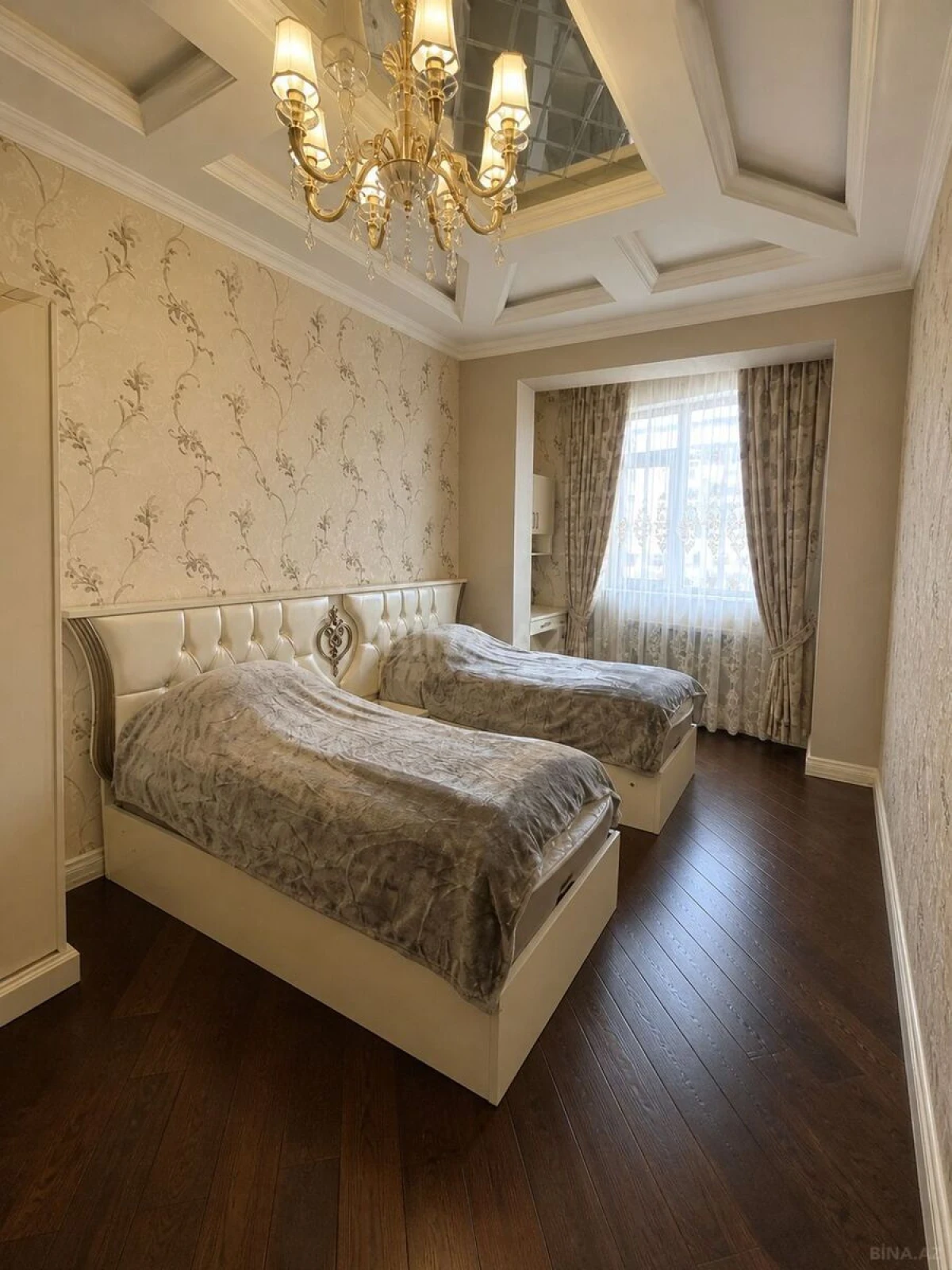 Kirayə verilir 3 otaqlı mənzil 160 m²