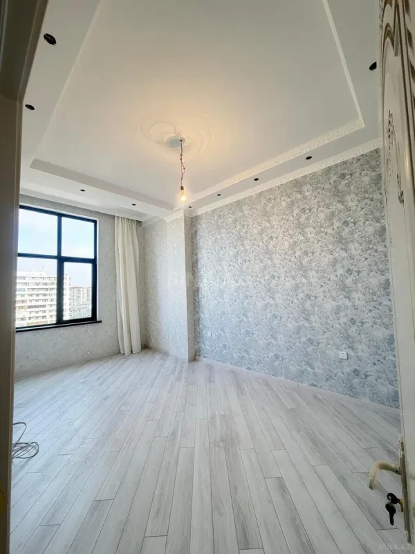 Satılır 2 otaqlı mənzil 81 m²