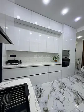 Satılır 4 otaqlı mənzil 161 m²