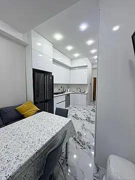 Satılır 4 otaqlı mənzil 161 m²