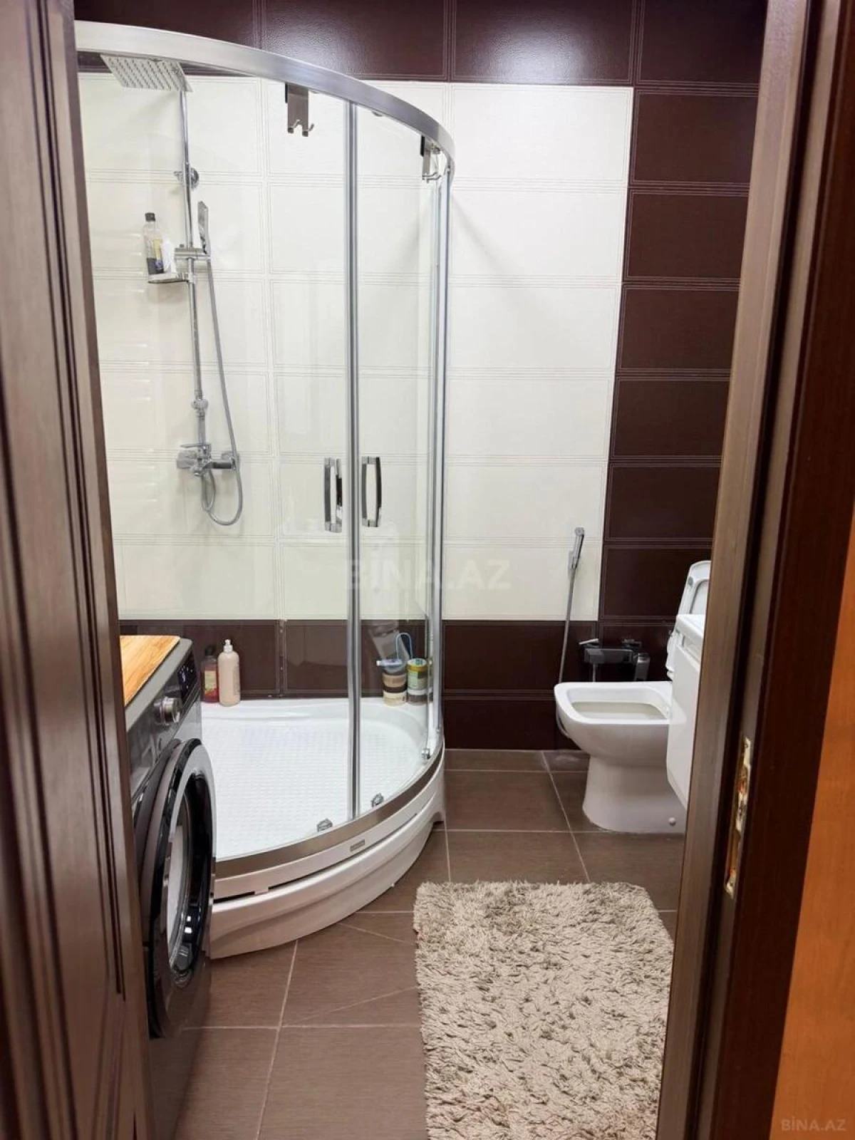Satılır 4 otaqlı mənzil 161 m²