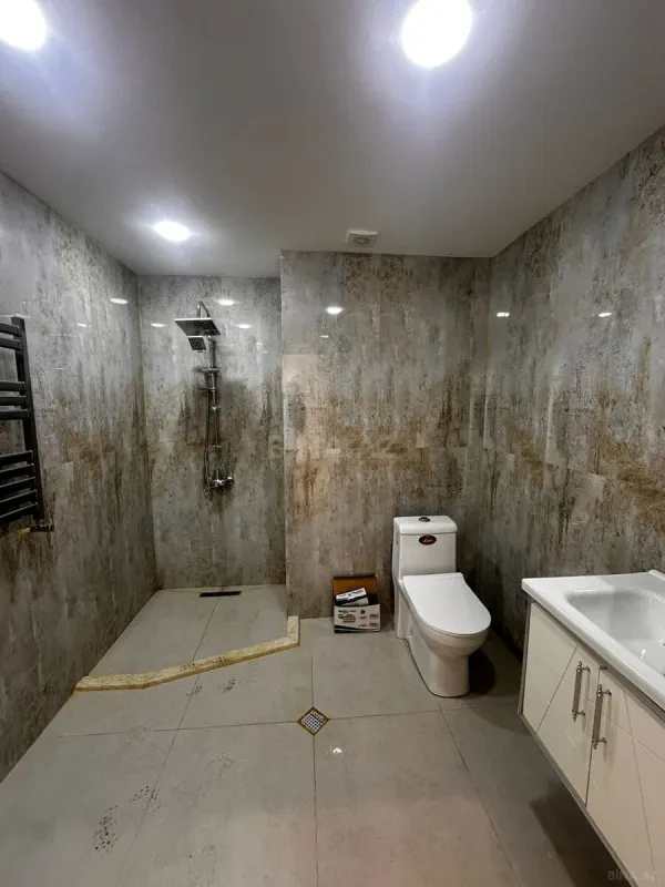 Satılır 3 otaqlı mənzil 102 m²
