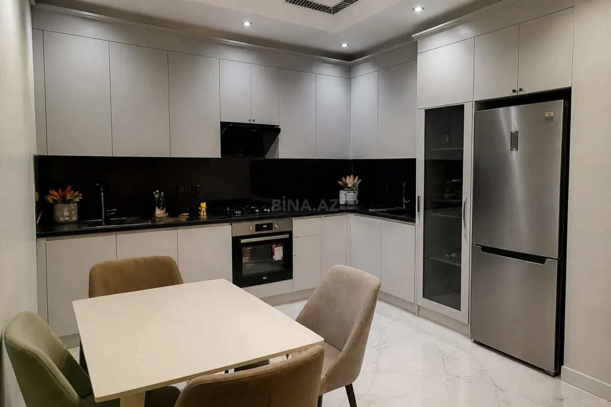 Kirayə verilir 2 otaqlı mənzil 65 m²