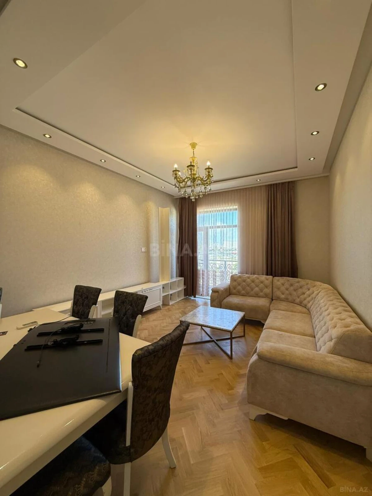 Satılır 2 otaqlı mənzil 85 m²