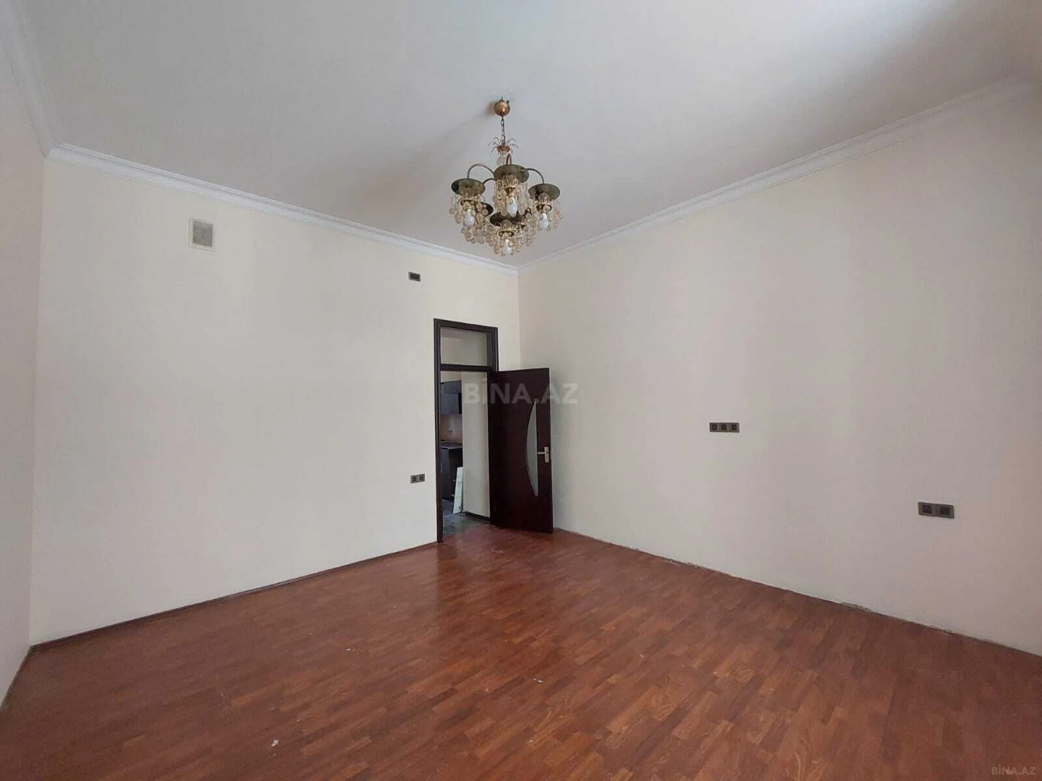 Kirayə verilir 2 otaqlı ofis 60 m²