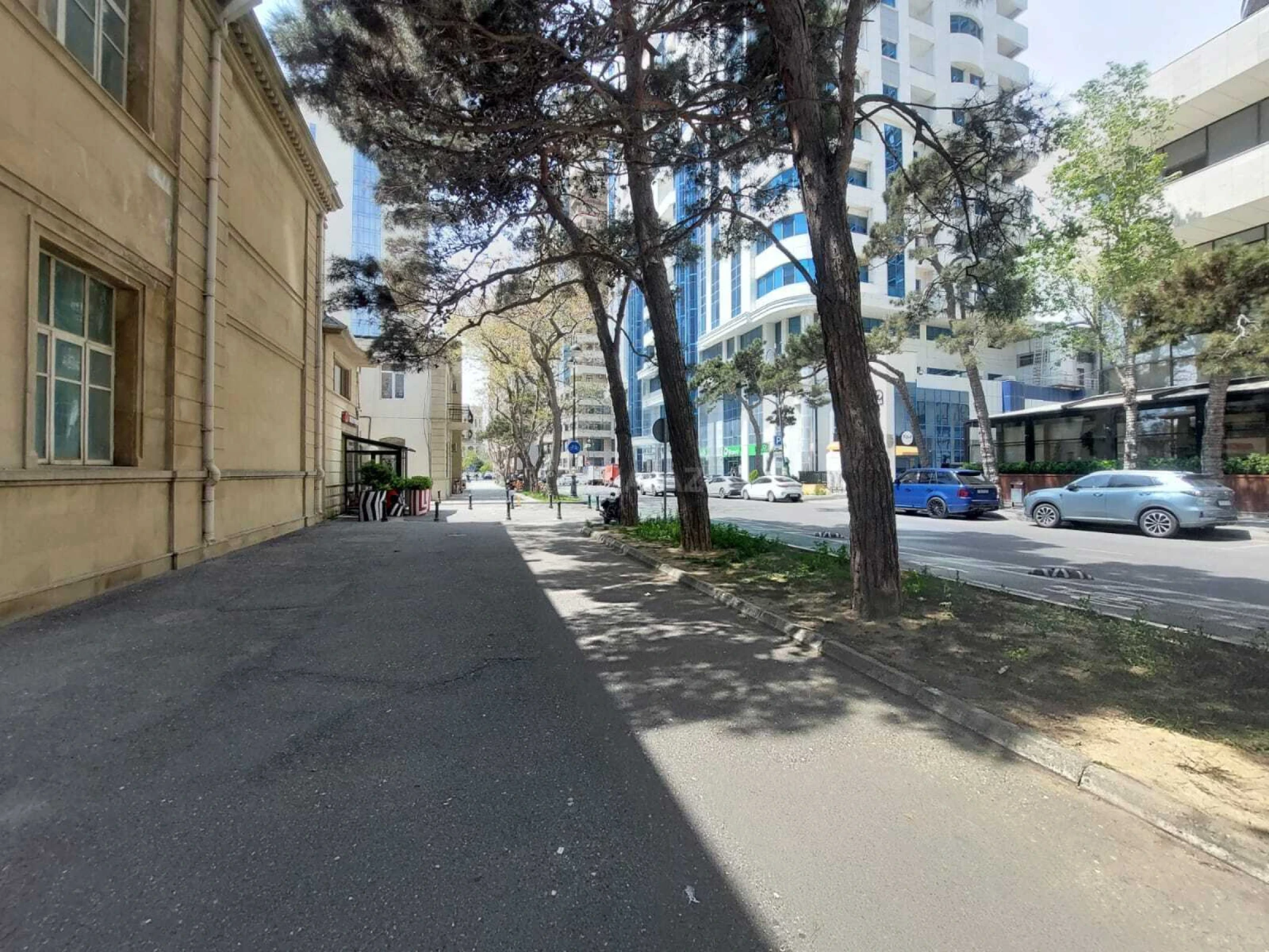 Kirayə verilir 2 otaqlı ofis 60 m²