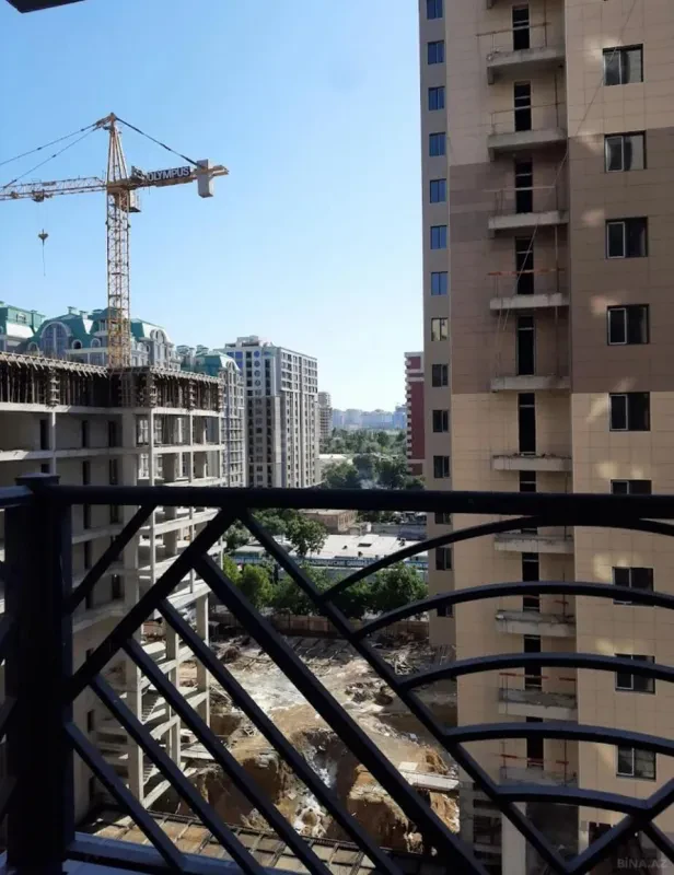 Satılır 2 otaqlı mənzil 77.8 m²