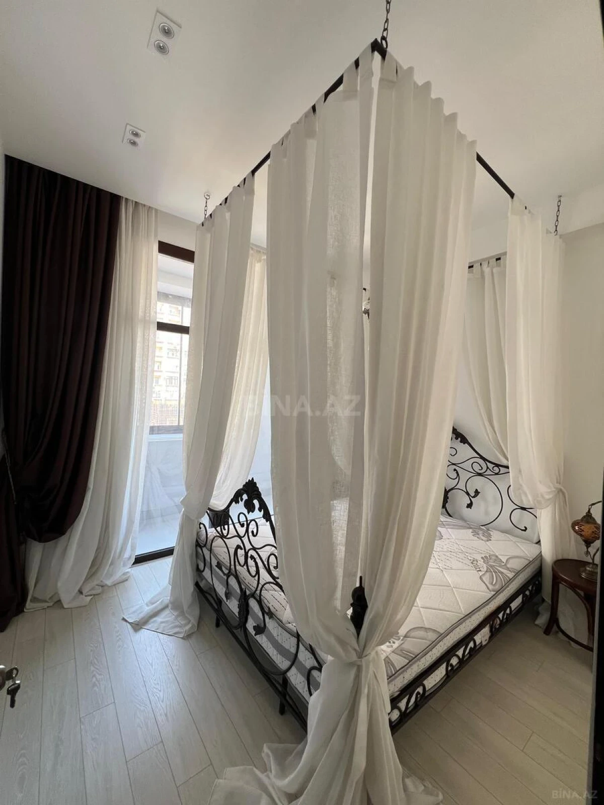 Kirayə verilir 2 otaqlı mənzil 70 m²