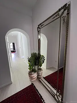 Kirayə verilir 2 otaqlı mənzil 70 m²