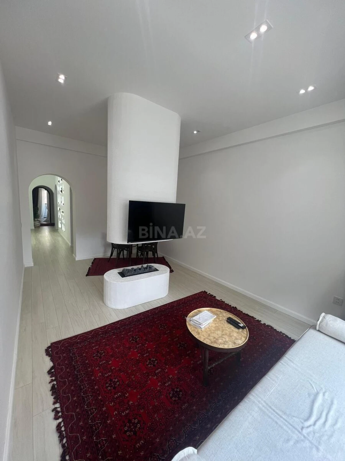 Kirayə verilir 2 otaqlı mənzil 70 m²