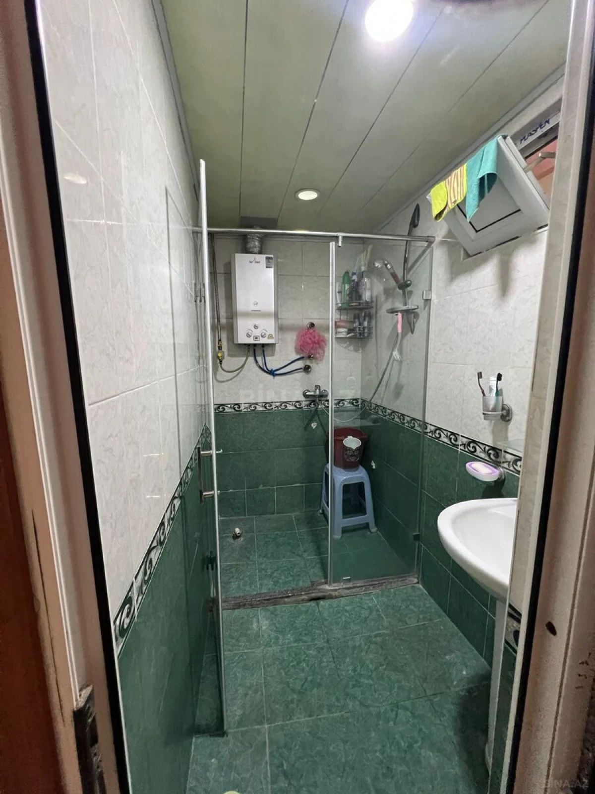 Satılır 5 otaqlı mənzil 130 m²