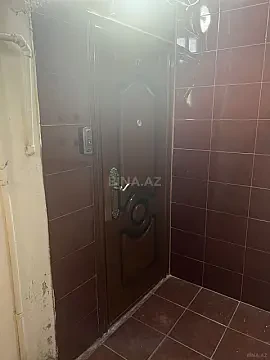 Satılır 5 otaqlı mənzil 130 m²