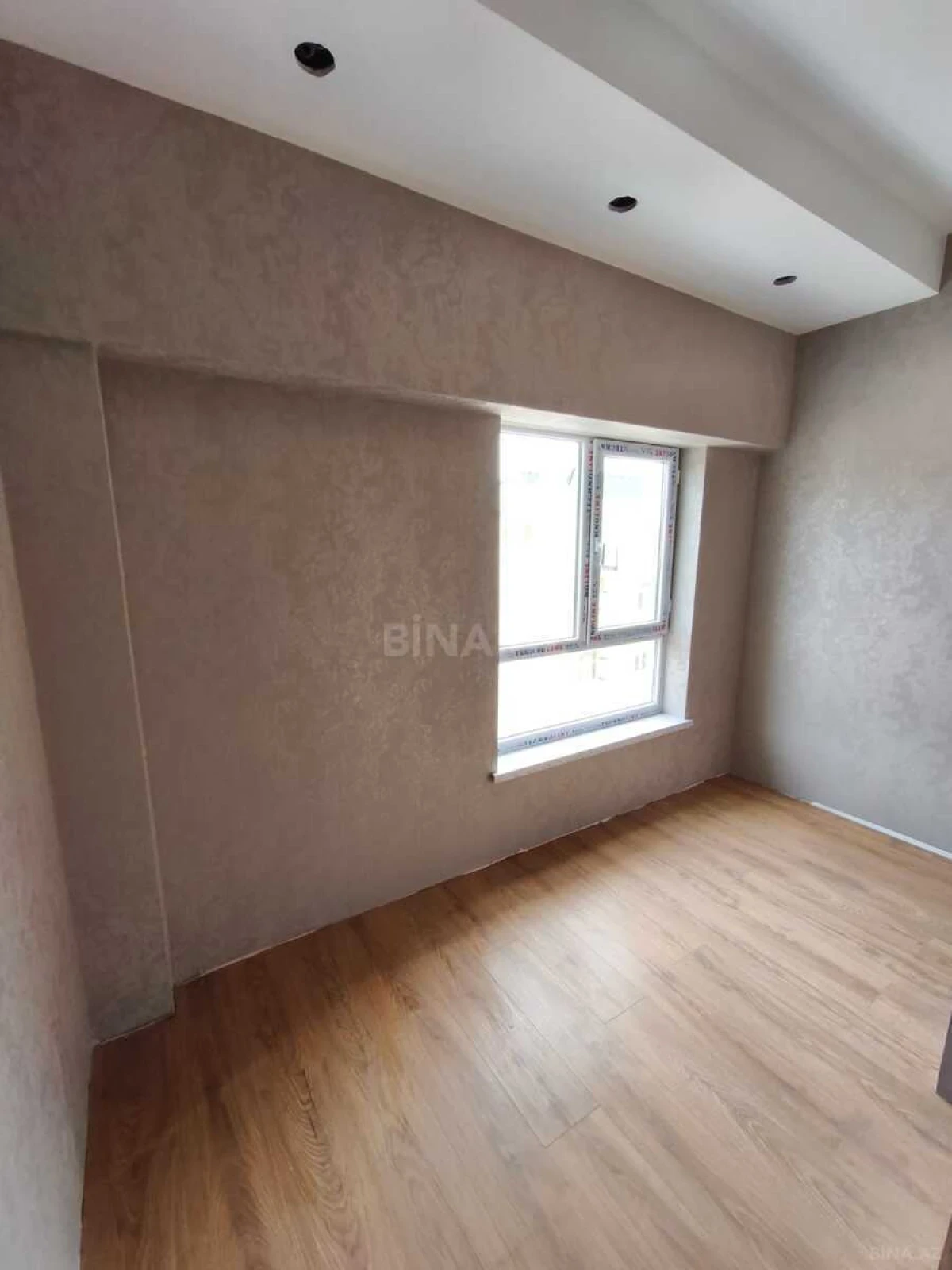 Satılır 3 otaqlı mənzil 58 m²