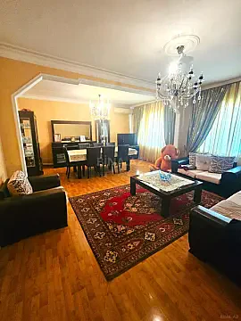 Satılır 5 otaqlı mənzil 130 m² — Bakı 5 otaq 130.00 m²