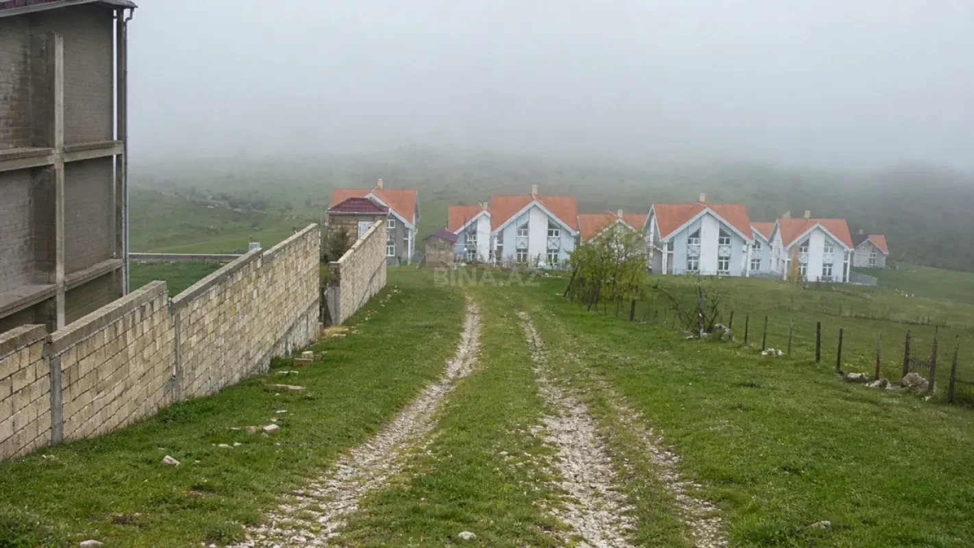 Satılır torpaq sahəsi 8 m²