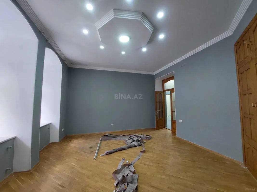 Kirayə verilir 4 otaqlı ofis 180 m²