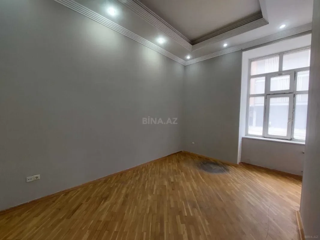 Kirayə verilir 4 otaqlı ofis 180 m²