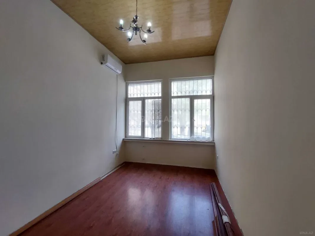 Kirayə verilir 4 otaqlı ofis 180 m²