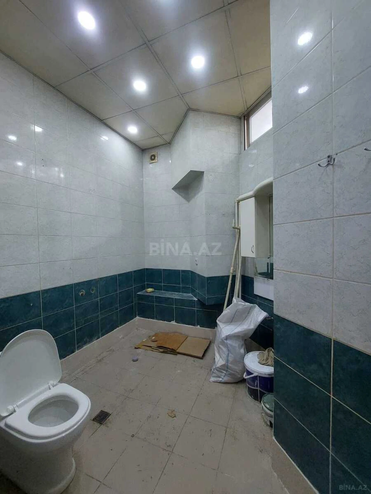 Kirayə verilir 4 otaqlı ofis 180 m²