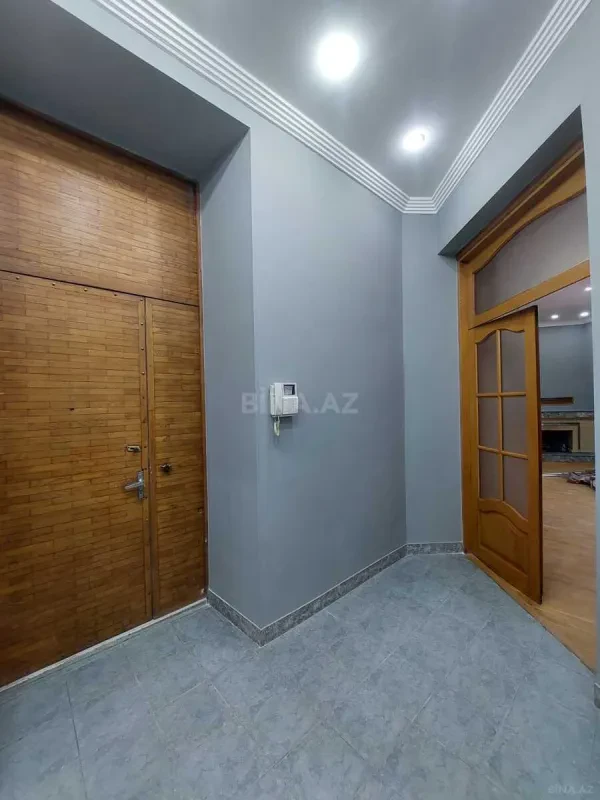 Kirayə verilir 4 otaqlı ofis 180 m²