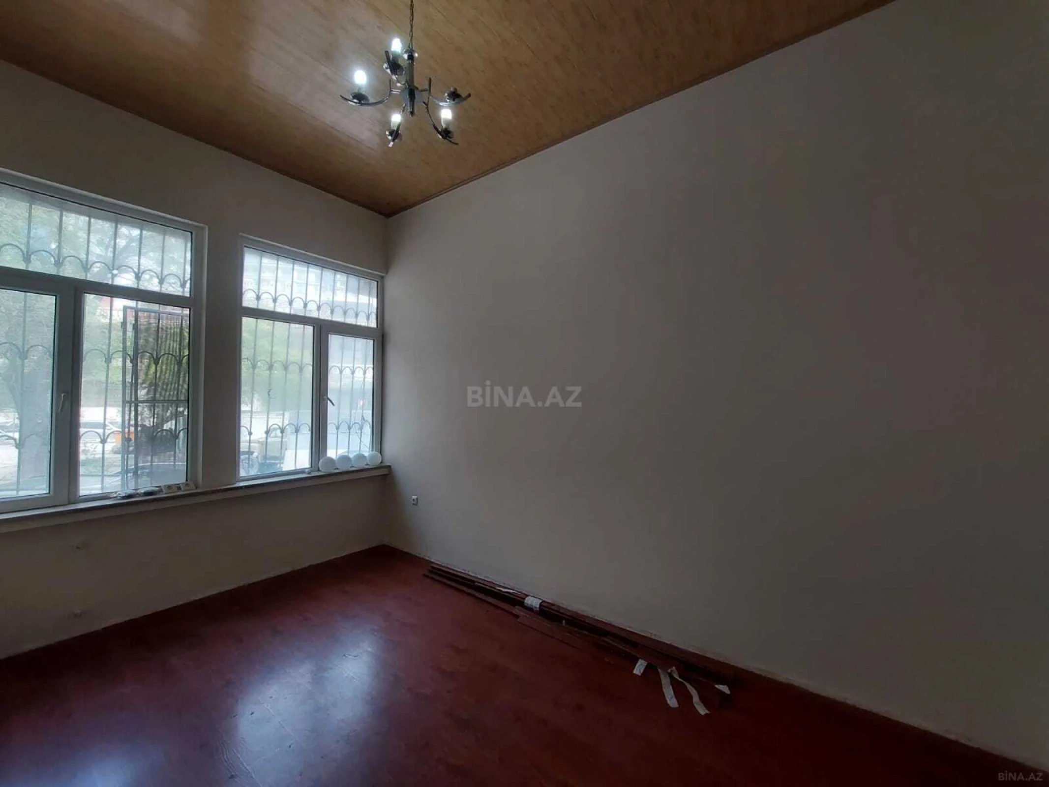 Kirayə verilir 4 otaqlı ofis 180 m²