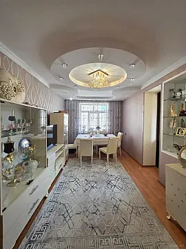 Satılır 5 otaqlı mənzil 120 m²