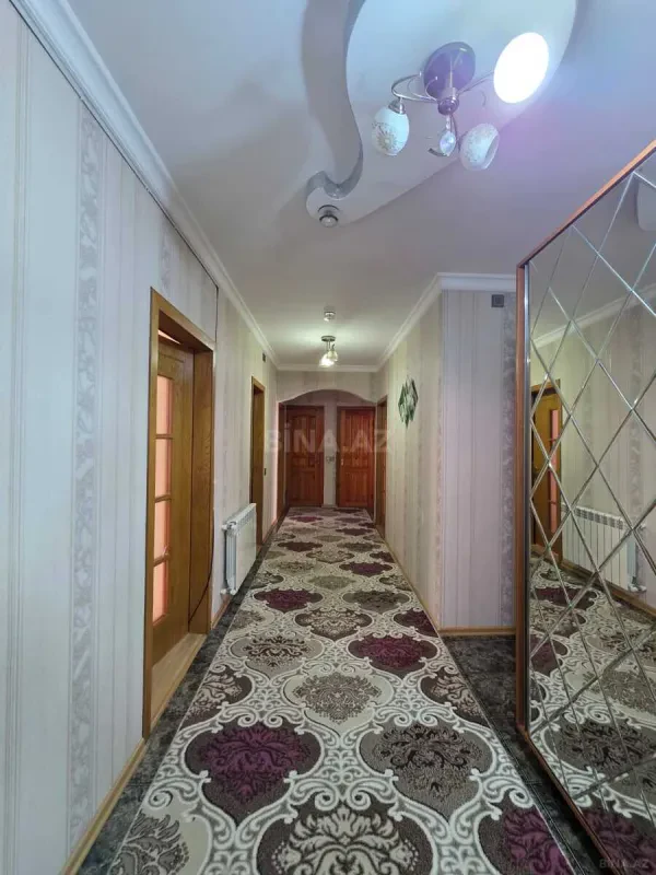 Satılır 5 otaqlı mənzil 120 m²