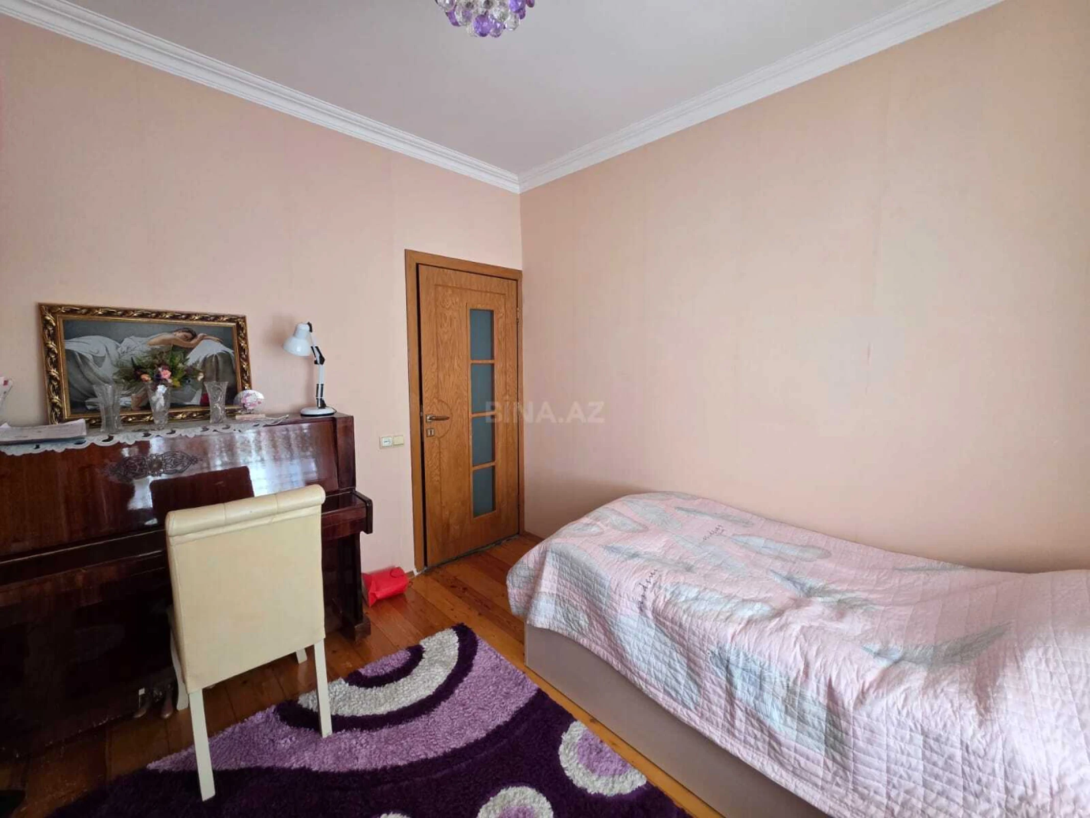 Satılır 5 otaqlı mənzil 120 m²