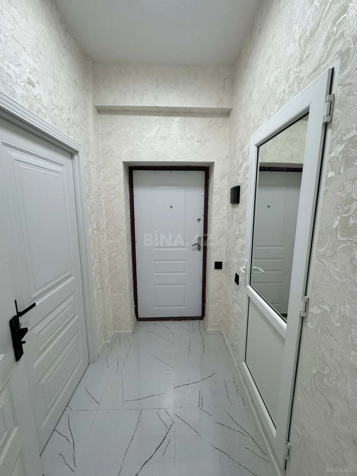 Satılır 2 otaqlı mənzil 42 m²