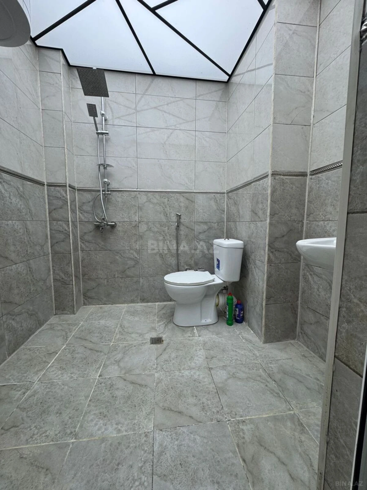 Satılır 2 otaqlı mənzil 42 m²