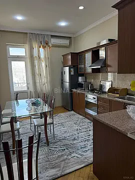 Satılır 3 otaqlı mənzil 148 m²