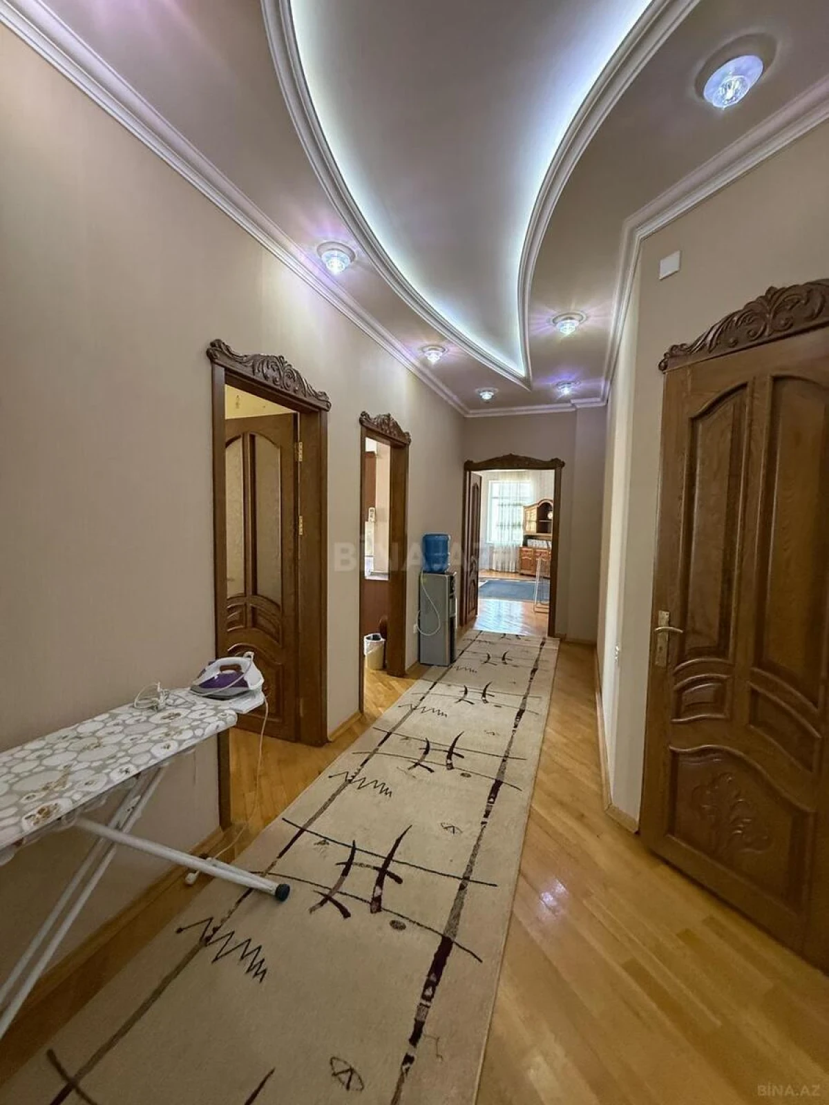 Satılır 3 otaqlı mənzil 148 m²