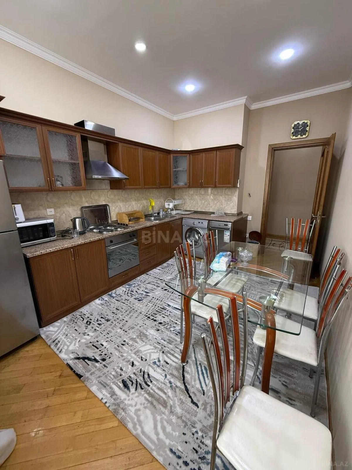 Satılır 3 otaqlı mənzil 148 m²
