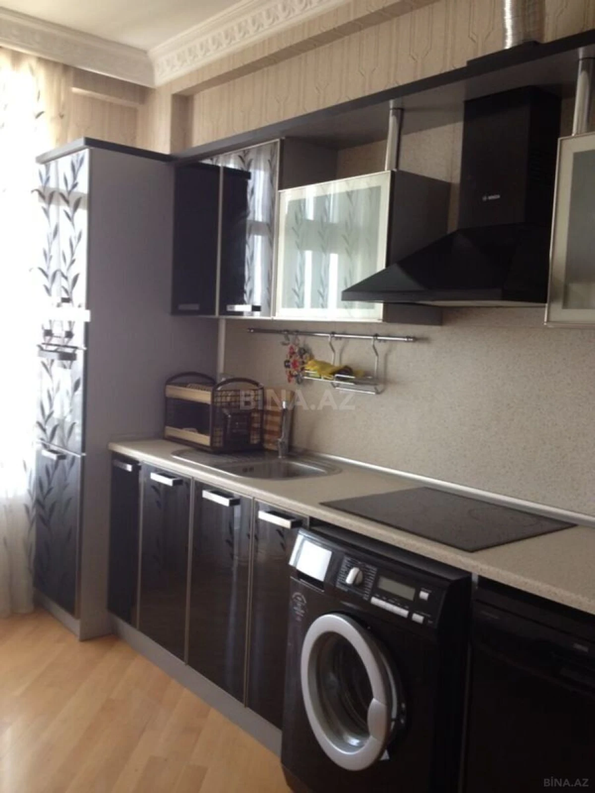 Kirayə verilir 2 otaqlı mənzil 110 m²