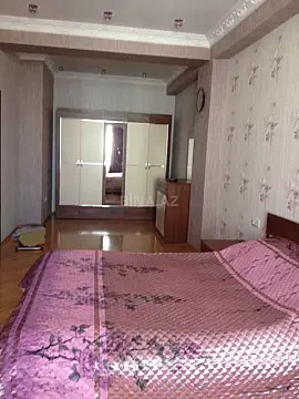 Kirayə verilir 2 otaqlı mənzil 110 m²