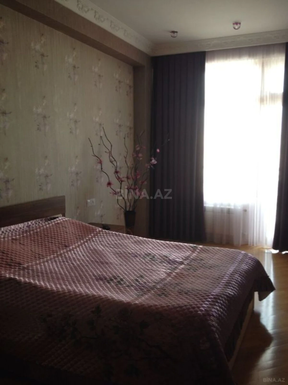 Kirayə verilir 2 otaqlı mənzil 110 m²