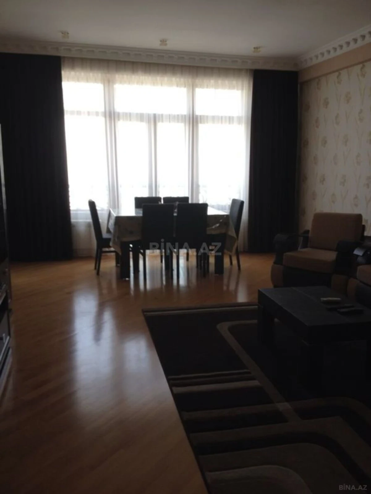 Kirayə verilir 2 otaqlı mənzil 110 m²
