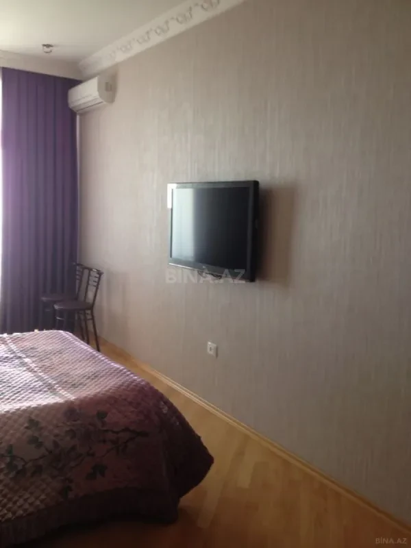 Kirayə verilir 2 otaqlı mənzil 110 m²