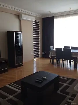 Kirayə verilir 2 otaqlı mənzil 110 m²