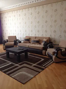 Kirayə verilir 2 otaqlı mənzil 110 m²