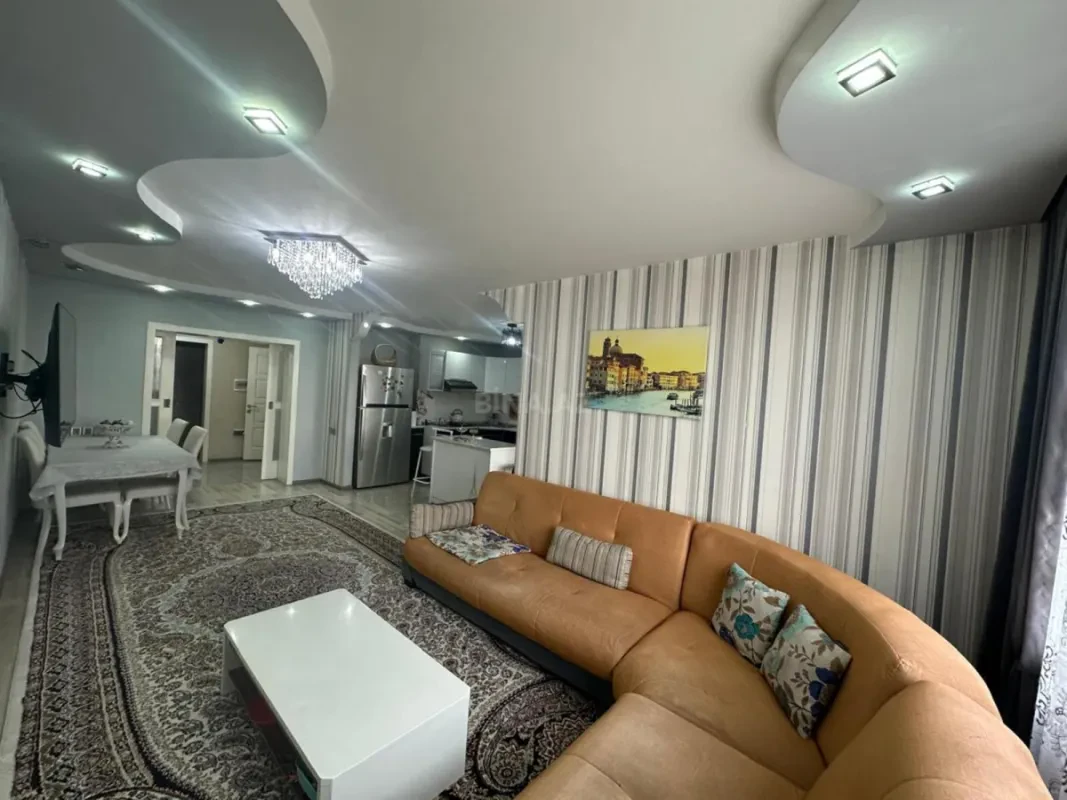 Satılır 3 otaqlı mənzil 101 m²