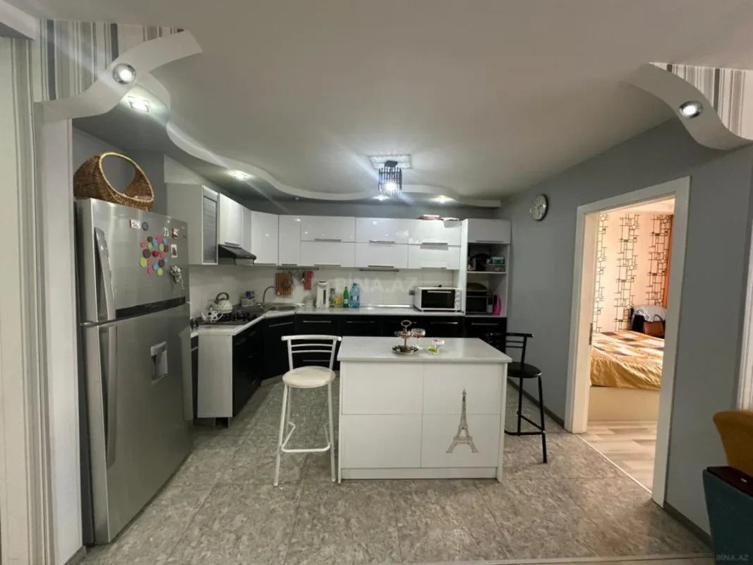 Satılır 3 otaqlı mənzil 101 m²