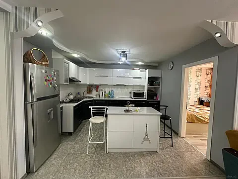 Satılır 3 otaqlı mənzil 101 m²