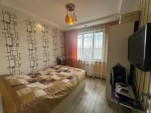 Satılır 3 otaqlı mənzil 101 m²