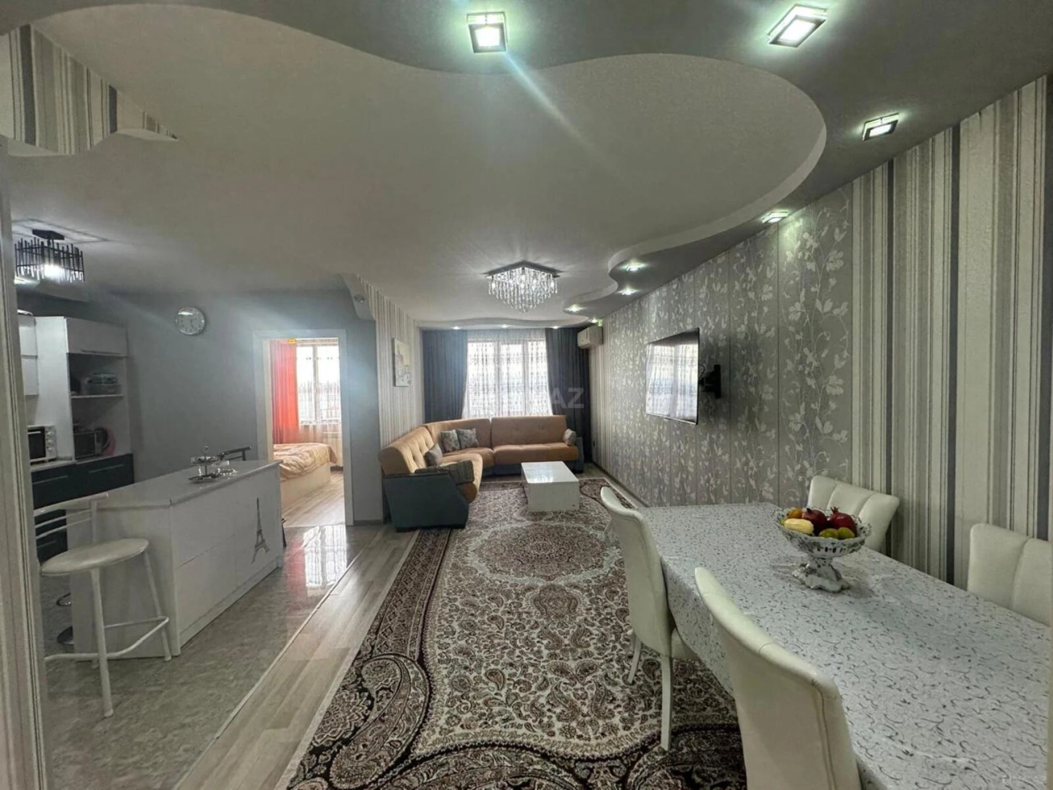 Satılır 3 otaqlı mənzil 101 m²