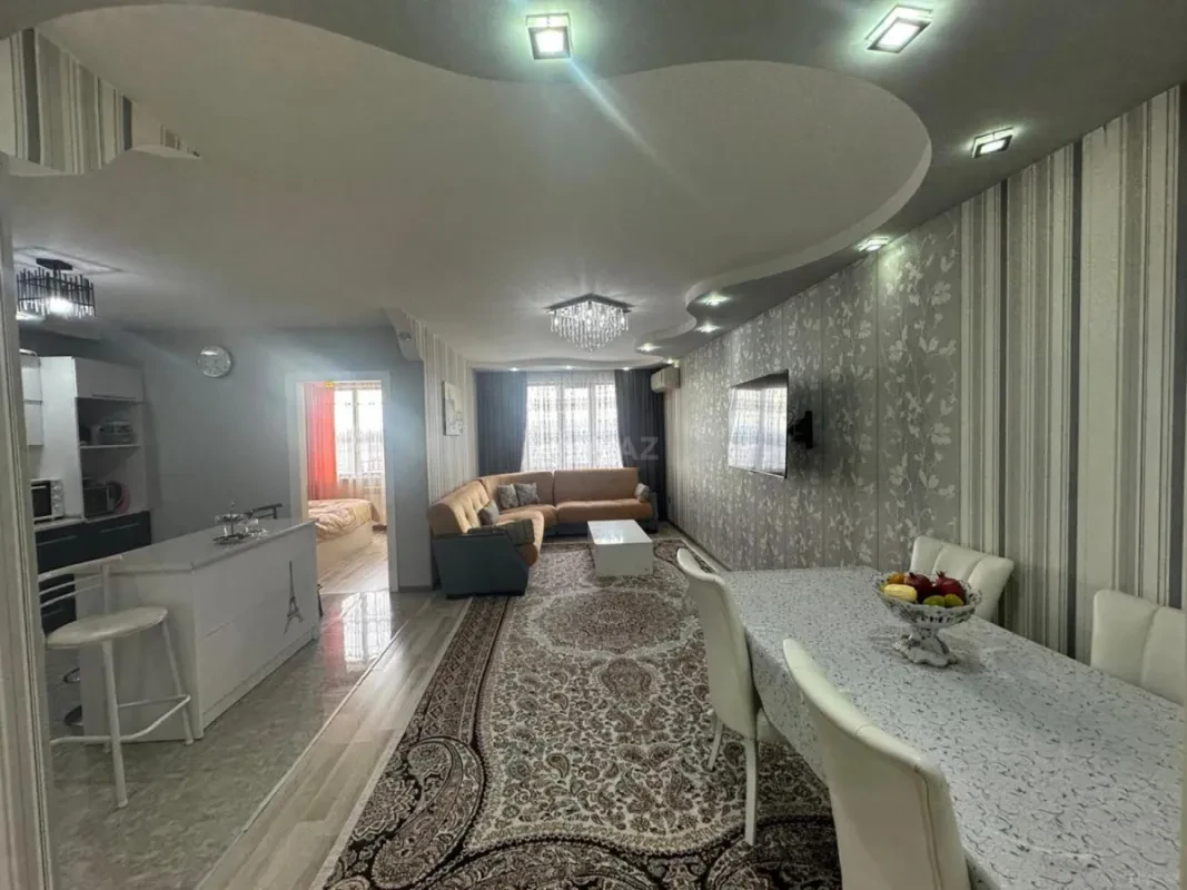 Satılır 3 otaqlı mənzil 101 m²