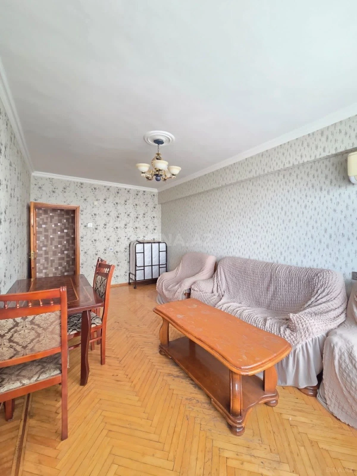 Satılır 2 otaqlı mənzil 60 m²