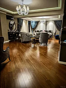 Satılır 5 otaqlı mənzil 300 m² — Bakı, Nizami 5 otaq 300.00 m²