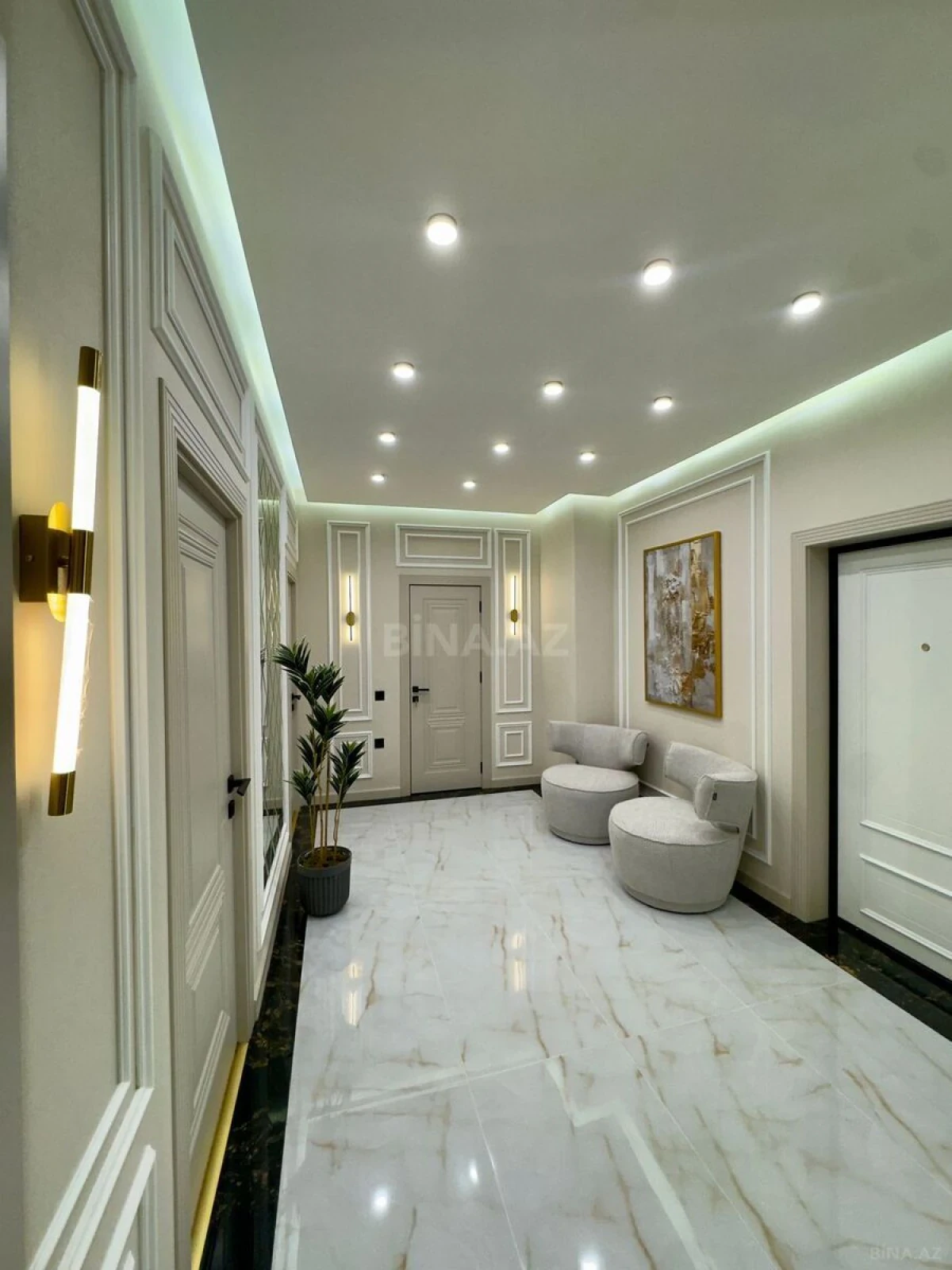 Satılır 3 otaqlı mənzil 98 m²
